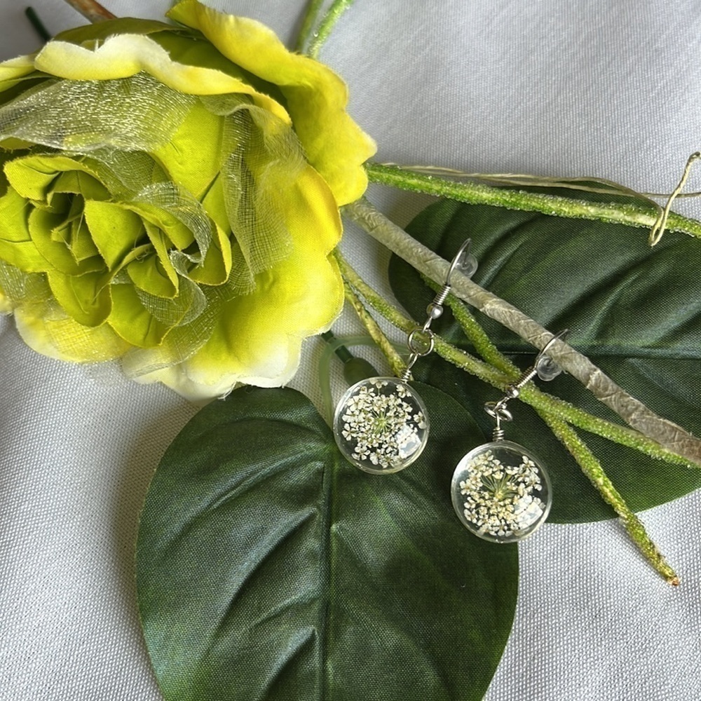 Resin Pressed Baby’s Breath Dangle Floral Earrings Boho